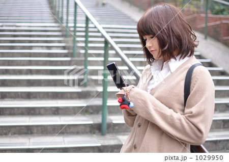 夕焼けだんだん 制服 女子高生の写真素材