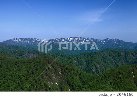 連なる山々の写真素材 - PIXTA