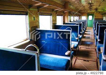 ボックス席 電車の中 列車 昭和の鉄道の写真素材