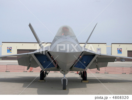 F 22 ステルス 戦闘機 コックピットの写真素材