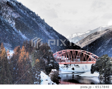 冬のソナタ 雪の写真素材