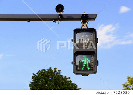 歩行者用信号機の写真素材 - PIXTA