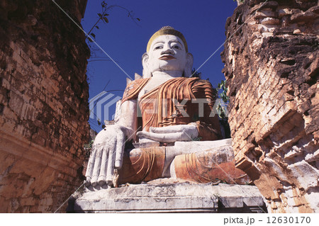 廃寺の写真素材