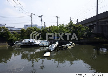 沈船 廃船 沈没船 市川市の写真素材 - PIXTA