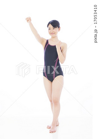 人物 女性 全身 水着の写真素材