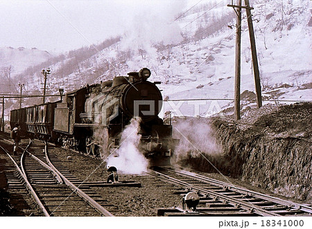 鉄道写真 蒸気機関車 モノクロ 003AMEMAN17517_TP_V4.jpg