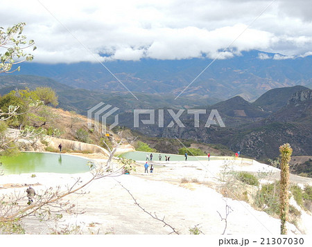 メキシコ イエルベ エル アグア 石灰岩 自然の写真素材