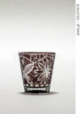 削る 美しい ガラス 食器の写真素材