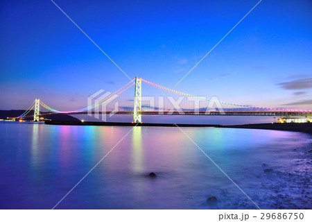 虹色明石海峡大橋の写真素材