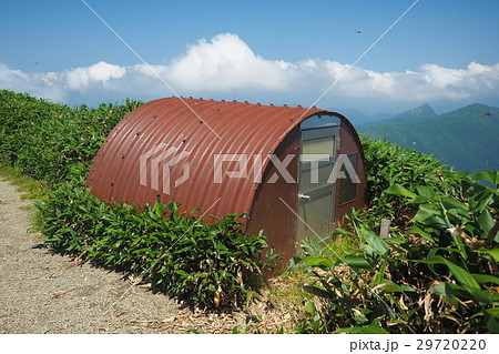 一ノ倉岳避難小屋の写真素材