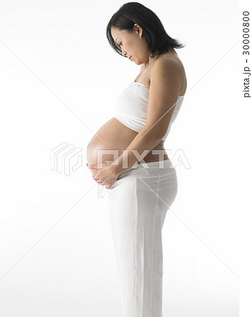 熟女 妊娠 妊婦 身重の写真素材