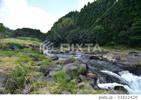 千畳河原 石 河原 川の写真素材