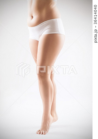 女 女性 脚 太いの写真素材
