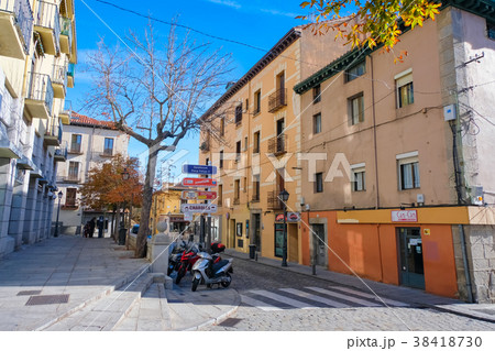 路地裏 スペイン ヨーロッパ 住宅街の写真素材