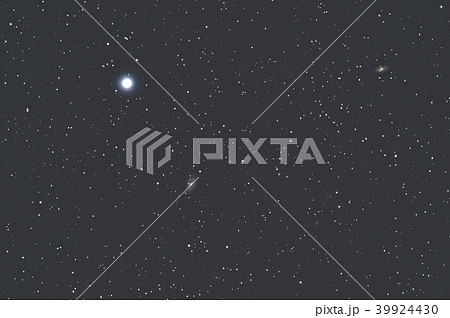 M109 銀河の写真素材