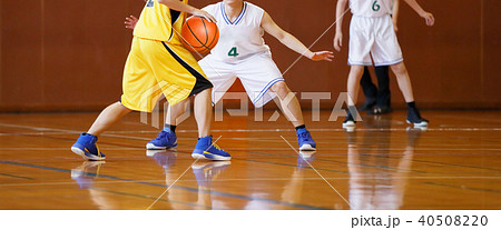 バスケ バスケットボール ミニバスケットボール 子供の写真素材