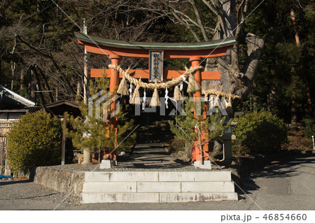 御射神社春宮の写真素材