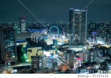 東京ドームシティ 東京 東京ドームホテル 夜景の写真素材