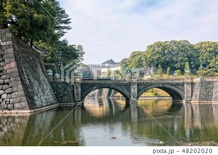 皇居二重橋 皇居 水辺 お堀の写真素材