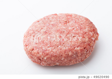 生ハンバーグの写真素材