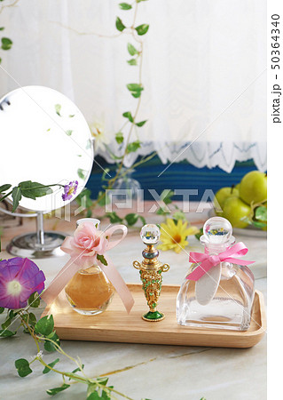 小瓶 おしゃれの写真素材