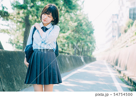 高校生 女子高生 女の子 夏の写真素材