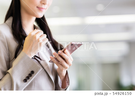スマホ スマートフォン の写真素材集 ピクスタ