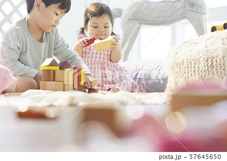 外国人子供の写真素材集 ピクスタ