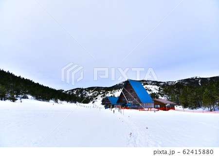 縞枯山荘 山小屋 雪景色 北八ヶ岳の写真素材