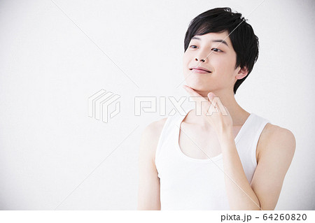 肌 白い 男 若いの写真素材