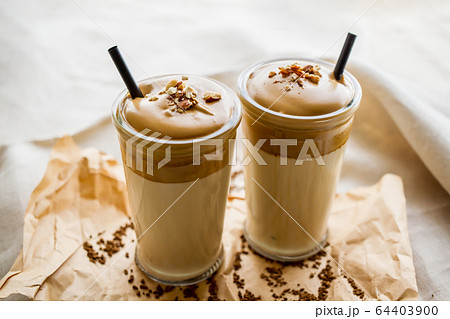アイスカフェラテの写真素材 - PIXTA アイスカフェラテの写真素材 - PIXTA