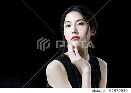 首筋 女性 首の写真素材