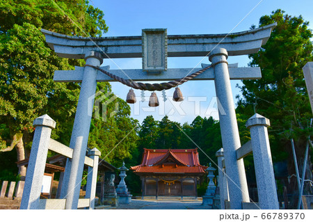 かぶと神社 神社 鳥居 風景の写真素材