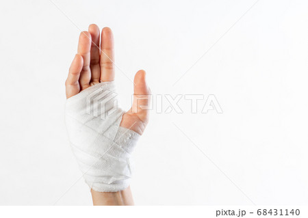 けが 手首 包帯 怪我の写真素材