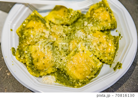 ラビオリ イタリア料理 食べ物 洋食の写真素材