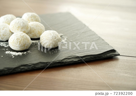 スノーボール クッキー 丸いの写真素材