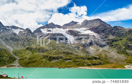 ラーゴビアンコ 白い湖 風景 スイスの写真素材