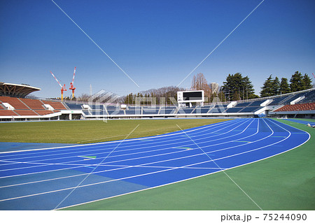 陸上競技場 駒沢オリンピック公園 トラック スタジアムの写真素材