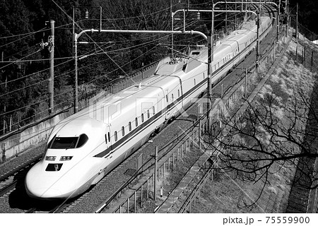 ドクターイエロー 新幹線 鉄道 俯瞰の写真素材