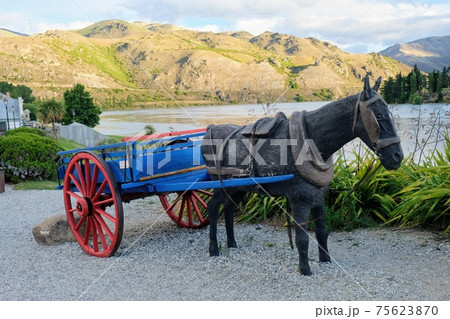 歴史的建造物 建物 町並み 西部劇の写真素材