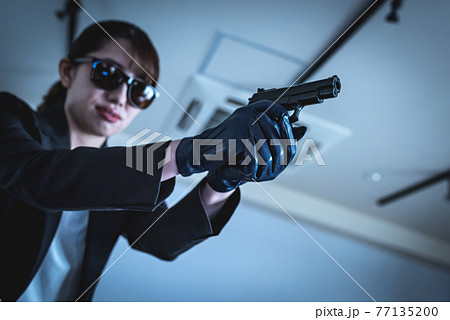 銃 拳銃の写真素材集 ピクスタ