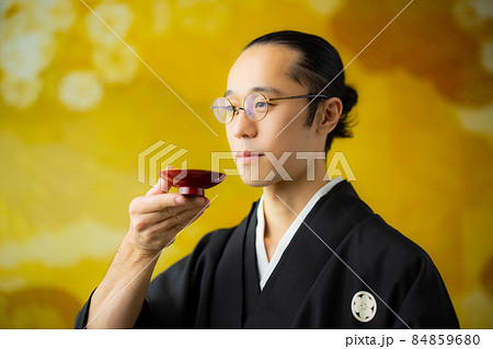 丸めがねの写真素材 - PIXTA 丸めがねの写真素材 - PIXTA