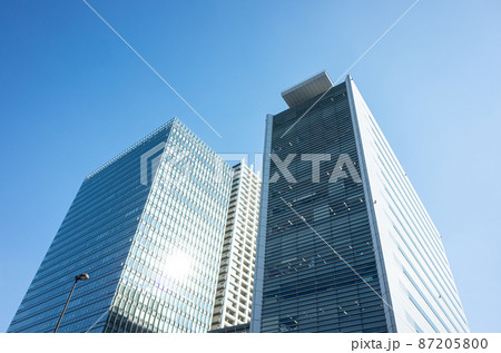 オフィスビルのある風景