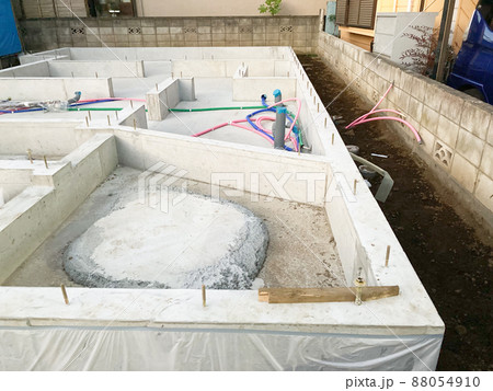 戸建て住宅の基礎工事の現場イメージ