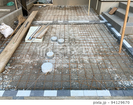 新築戸建て住宅のカーポート施工の現場