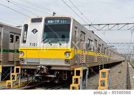 東京メトロ(営団地下鉄)7000系　側面表示器 東京メトロ(営団地下鉄)7000系 側面表示器