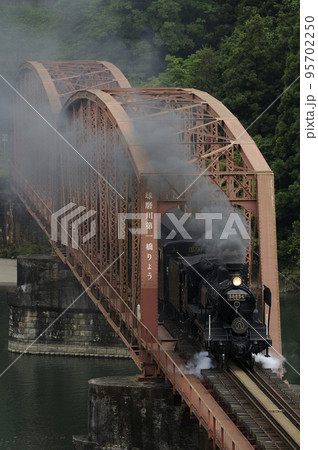 球磨川第一橋梁 鉄道橋の建設 モノクロ写真 ③（歴史的鋼橋検索）