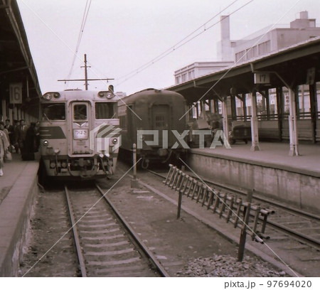 国鉄 日本国有鉄道 鉄道 旧型客車の写真素材 - PIXTA