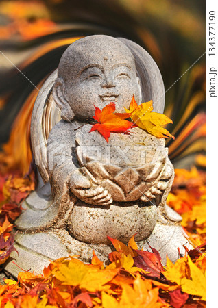 紅葉 秋 お地蔵さん 地蔵の写真素材 - PIXTA